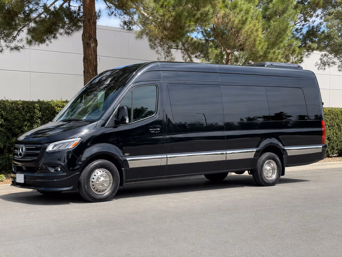 arrange transportation for your next wedding 4