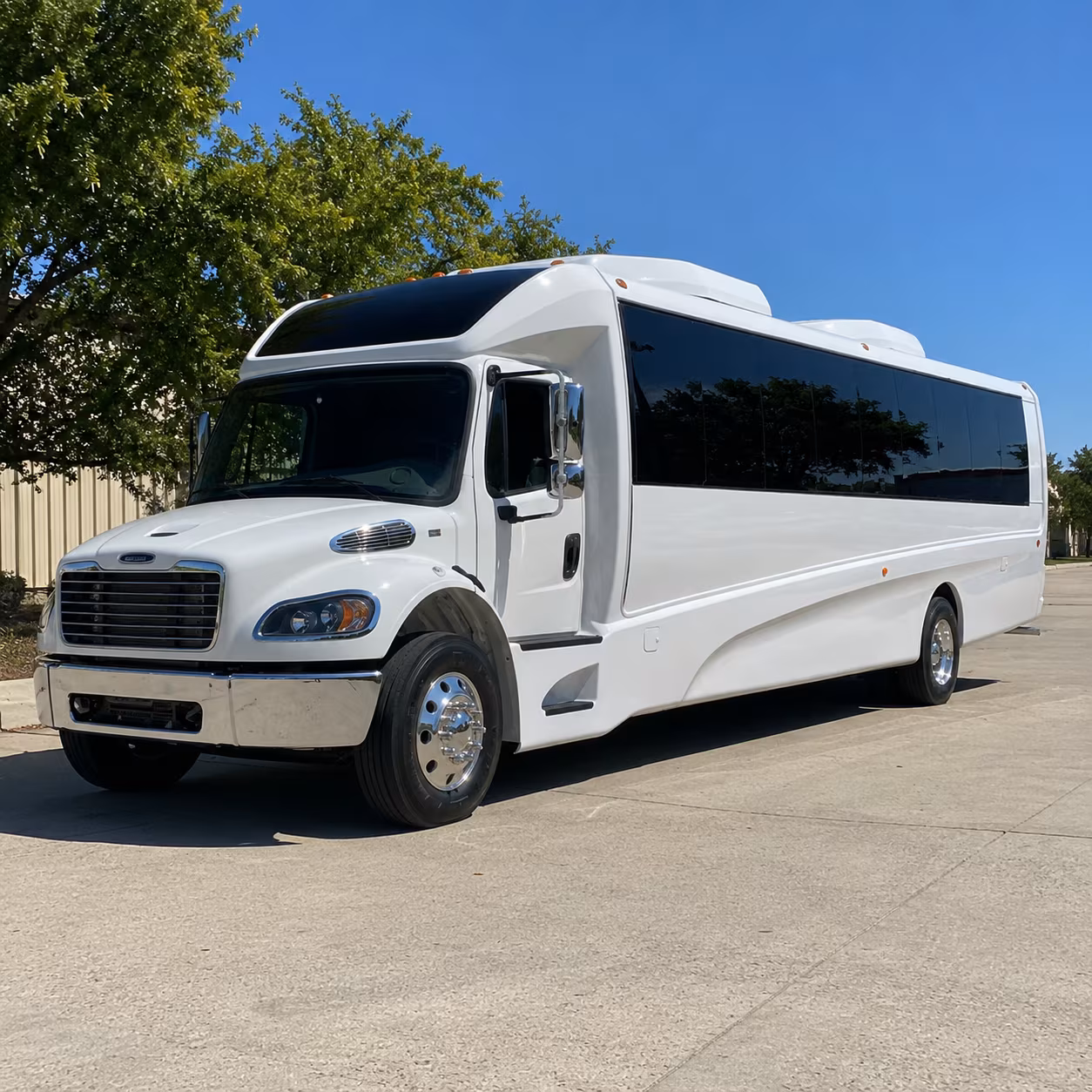 colorado springs 18 passenger minibus