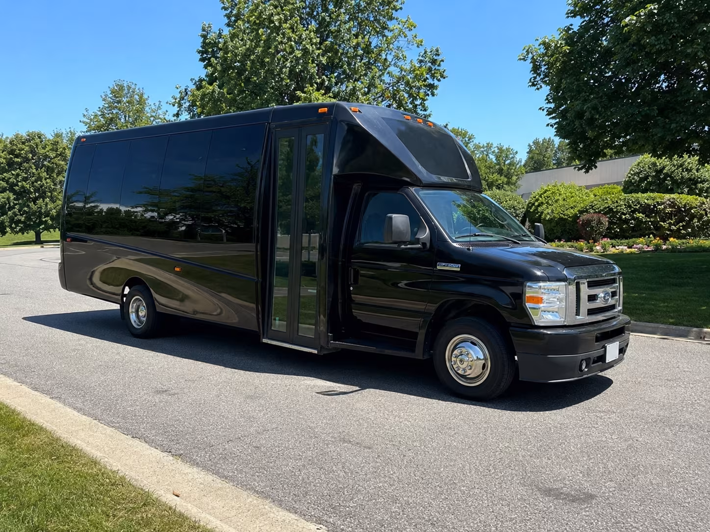 sweet 16 and quinceanera party buses in colorado springs